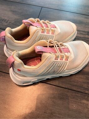 Kids On Running Cloudswift Sneaker Salt White Pink Size size 12.5 On Cloud